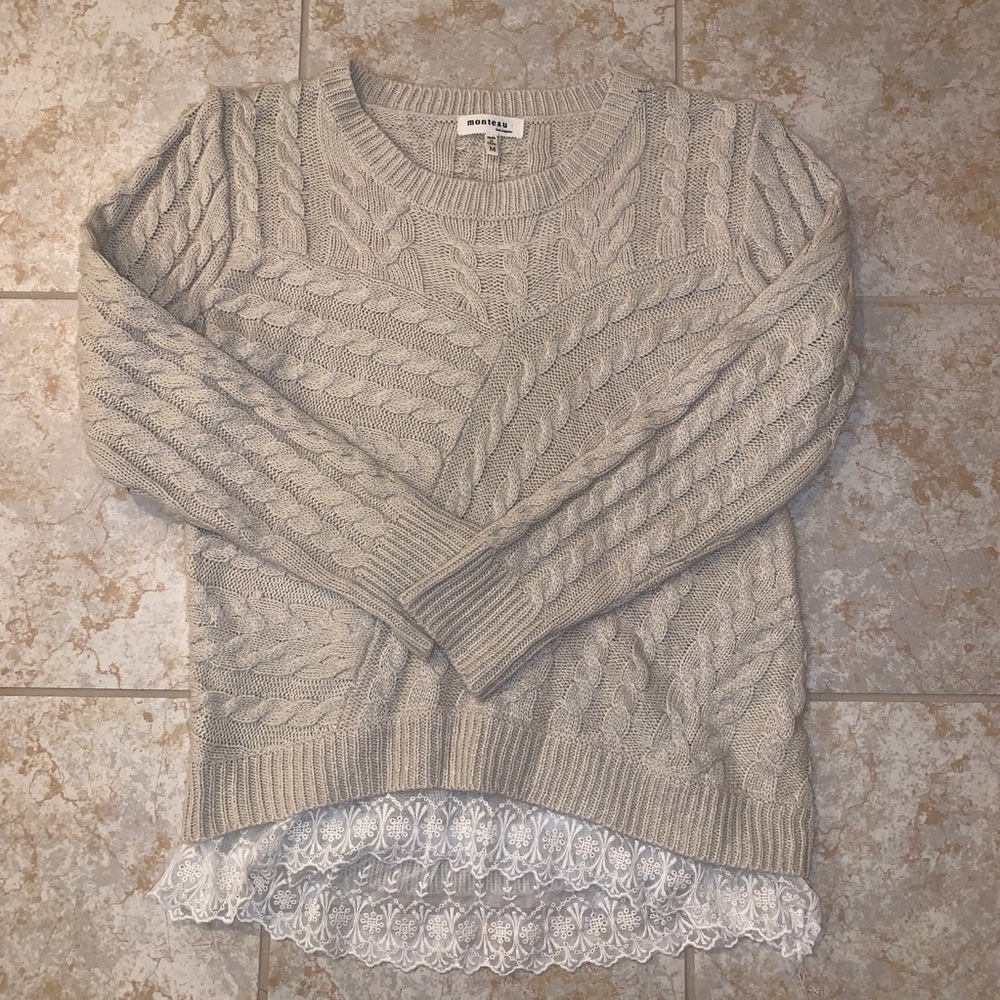 MONTEAU LA Sweater, Size Medium.
